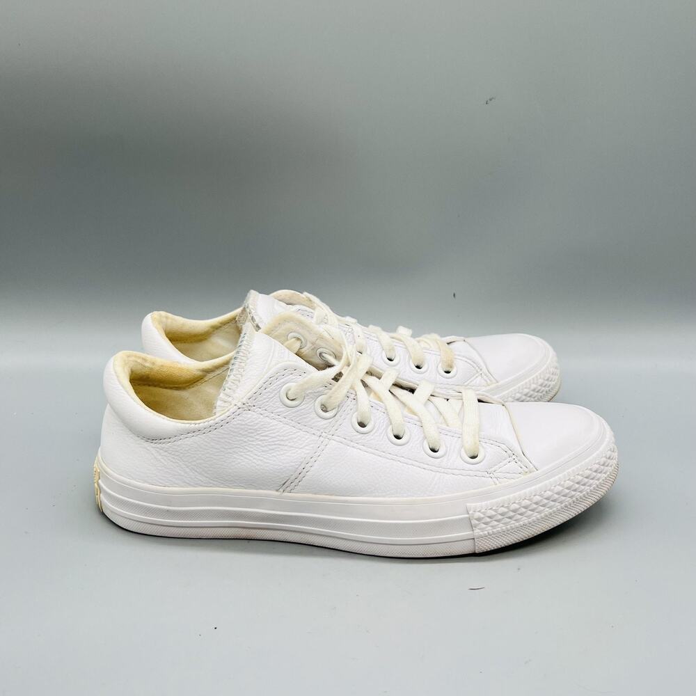 Converse Shoes Womens 7 White Leather Chuck Taylor All Star 2‎ Low Top Sneakers